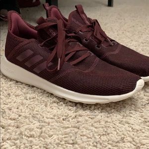 Maroon Adidas cloudfoam pure tennis shoes